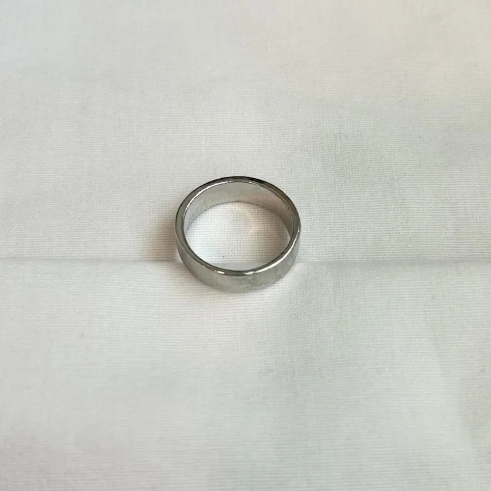 Vintage Inspired Luxury Silver Tone Ring